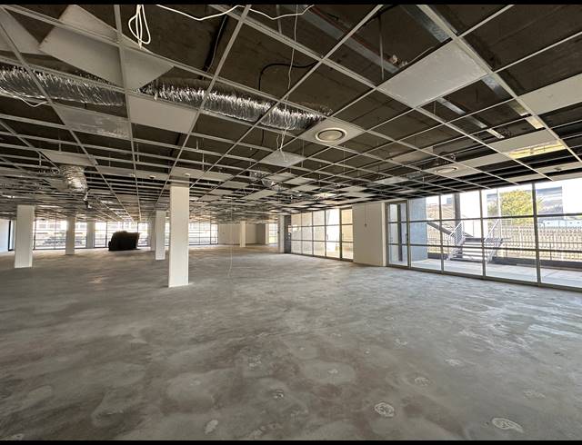 484.50M² OFFICE TO LET IN ECO PARK ESTATE